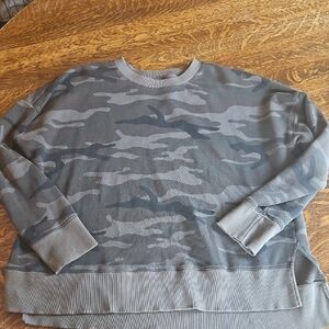 Time and Tru Gray Camo Crewneck Sweater